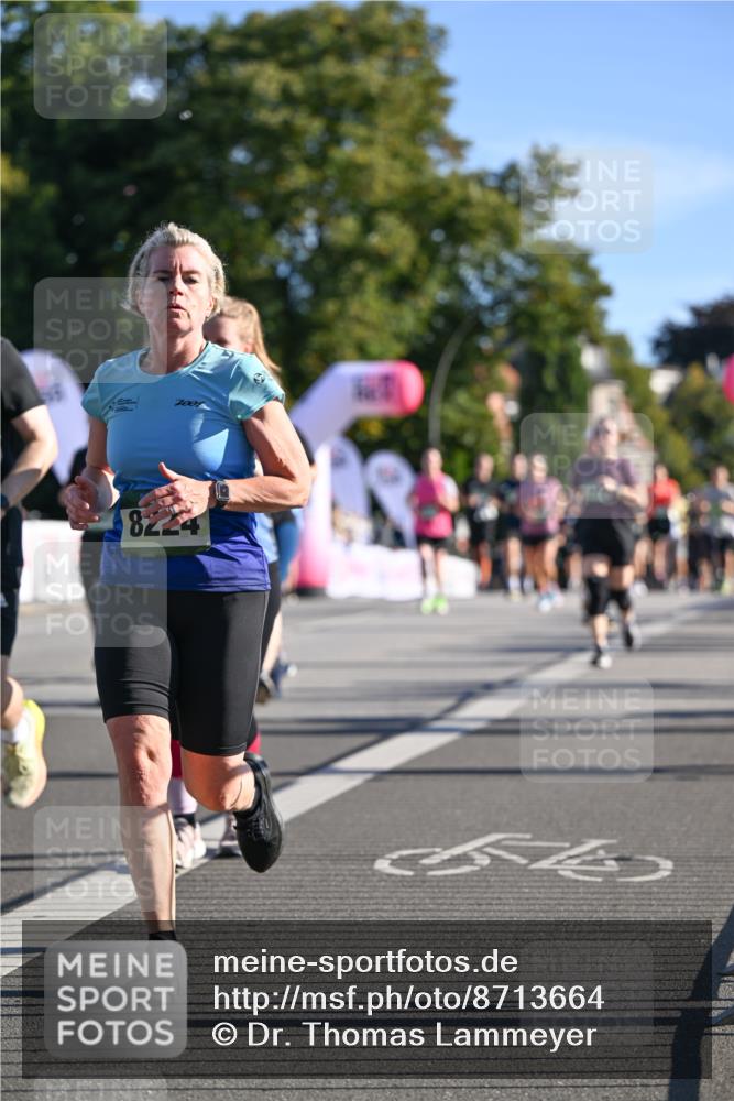 07.09.2025 - BARMER Alsterlauf Dr. Thomas Lammeyer http://msf.ph/oto/8713664 07.09.2025 09:45:36 Laufen 7001, 8224 meine-sportfotos.de