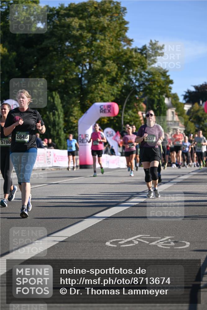 07.09.2025 - BARMER Alsterlauf Dr. Thomas Lammeyer http://msf.ph/oto/8713674 07.09.2025 09:45:37 Laufen 5780, 2846, 2510, 3327, 64 meine-sportfotos.de