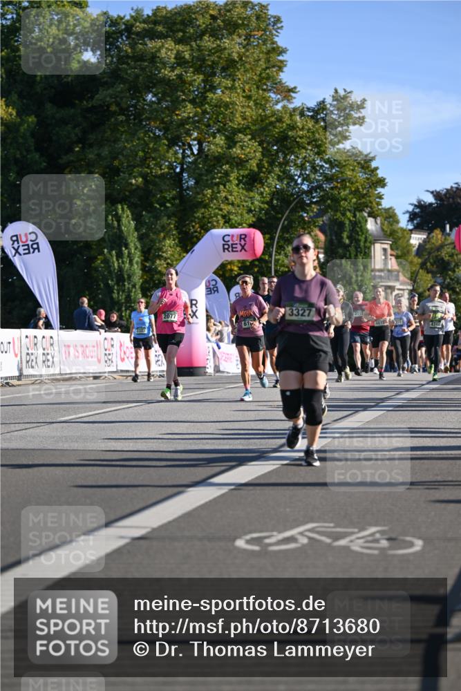 07.09.2025 - BARMER Alsterlauf Dr. Thomas Lammeyer http://msf.ph/oto/8713680 07.09.2025 09:45:38 Laufen 2323, 2077, 3327, 2312, 61, 4615, 4748 meine-sportfotos.de