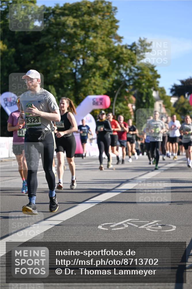 07.09.2025 - BARMER Alsterlauf Dr. Thomas Lammeyer http://msf.ph/oto/8713702 07.09.2025 09:45:42 Laufen 8442, 618, 6323, 6088 meine-sportfotos.de