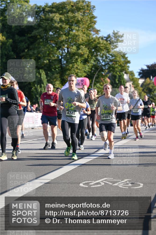 07.09.2025 - BARMER Alsterlauf Dr. Thomas Lammeyer http://msf.ph/oto/8713726 07.09.2025 09:45:45 Laufen 2313, 4748, 5049, 3481, 4554 meine-sportfotos.de