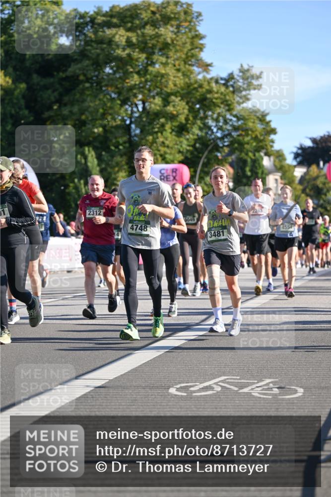 07.09.2025 - BARMER Alsterlauf Dr. Thomas Lammeyer http://msf.ph/oto/8713727 07.09.2025 09:45:45 Laufen 2312, 4748, 5049, 3481, 4554 meine-sportfotos.de