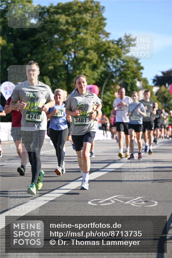 07.09.2025 - BARMER Alsterlauf Dr. Thomas Lammeyer http://msf.ph/oto/8713735 07.09.2025 09:45:46 Laufen 4748, 2311, 3481, 10, 4654 meine-sportfotos.de
