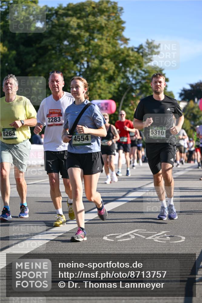 07.09.2025 - BARMER Alsterlauf Dr. Thomas Lammeyer http://msf.ph/oto/8713757 07.09.2025 09:45:50 Laufen 8264, 2283, 4554, 5310 meine-sportfotos.de