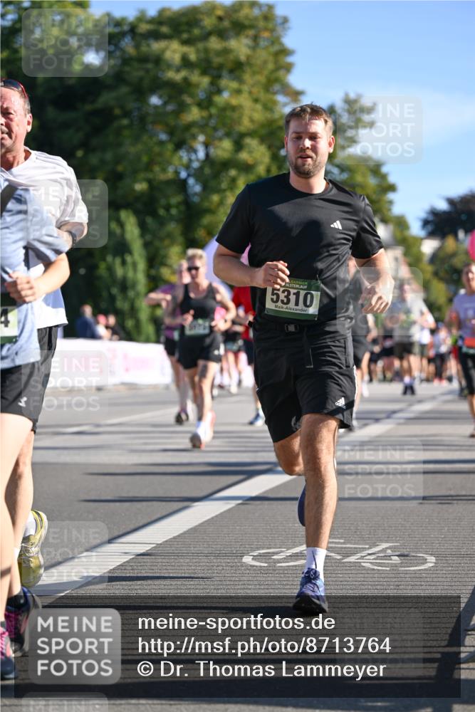 07.09.2025 - BARMER Alsterlauf Dr. Thomas Lammeyer http://msf.ph/oto/8713764 07.09.2025 09:45:51 Laufen 5310 meine-sportfotos.de