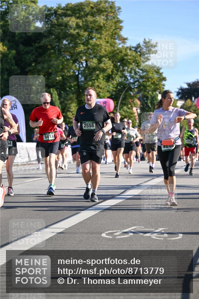 07.09.2025 - BARMER Alsterlauf Dr. Thomas Lammeyer http://msf.ph/oto/8713779 07.09.2025 09:45:53 Laufen 1, 5413, 2558, 4413, 4846, 2442 meine-sportfotos.de