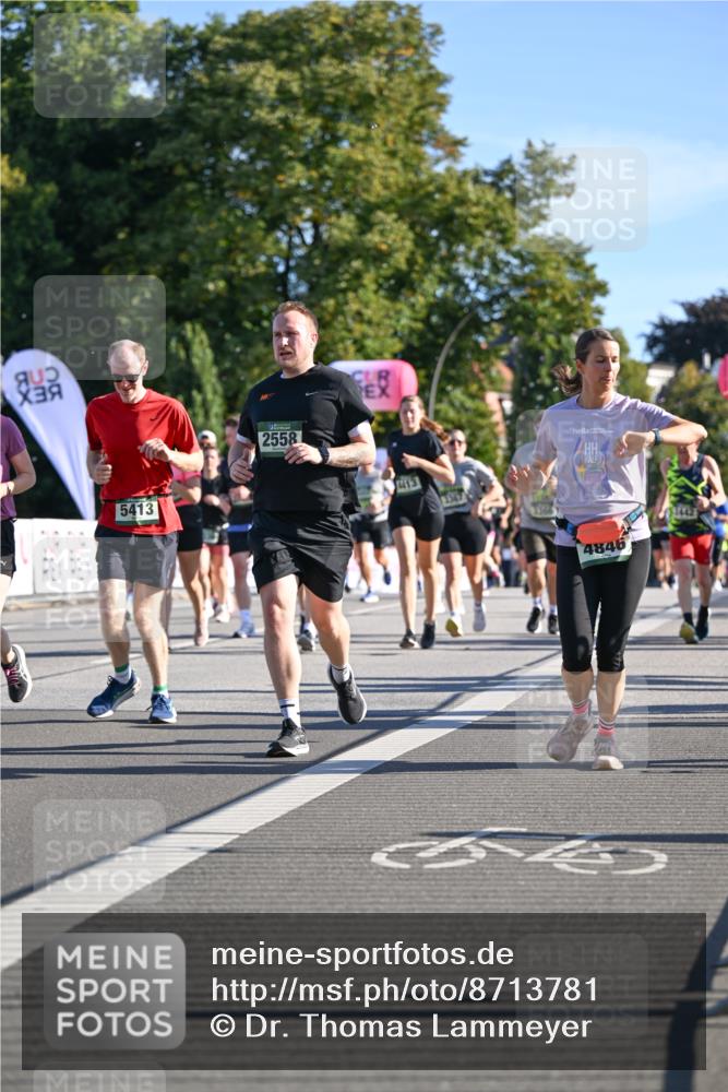 07.09.2025 - BARMER Alsterlauf Dr. Thomas Lammeyer http://msf.ph/oto/8713781 07.09.2025 09:45:53 Laufen 5413, 2558, 4413, 1367, 4846, 32442 meine-sportfotos.de