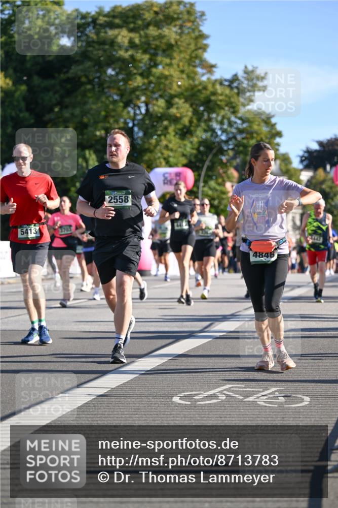 07.09.2025 - BARMER Alsterlauf Dr. Thomas Lammeyer http://msf.ph/oto/8713783 07.09.2025 09:45:54 Laufen 5413, 3703, 2558, 4846, 34442 meine-sportfotos.de
