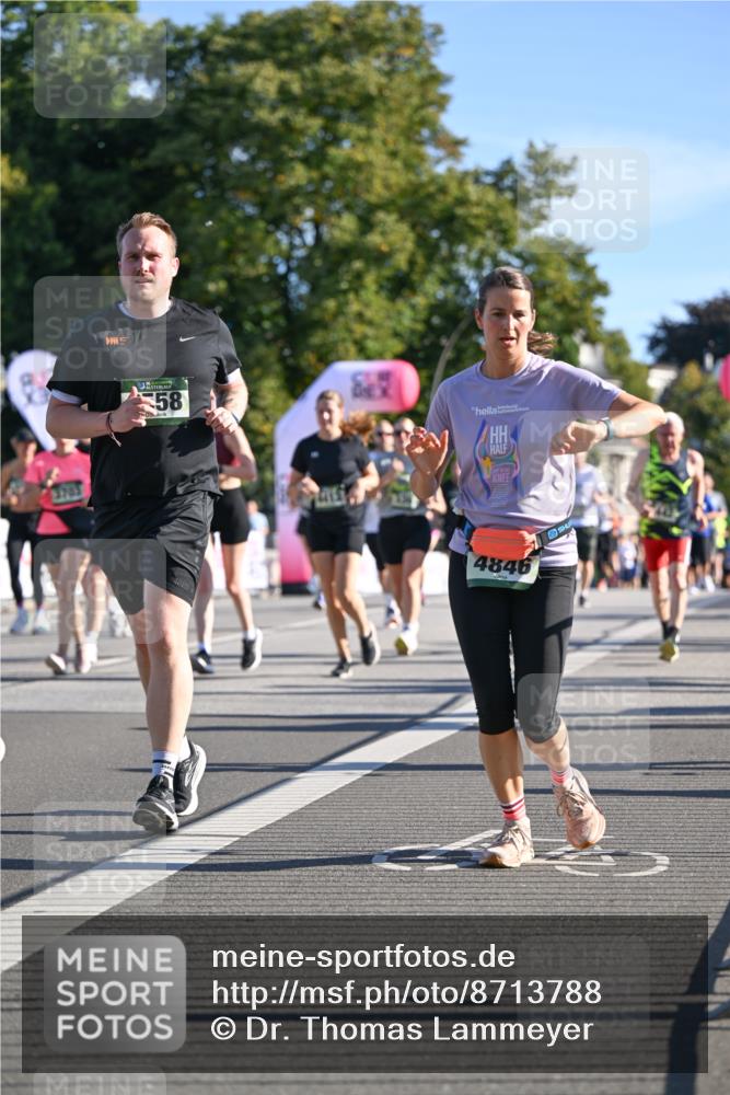 07.09.2025 - BARMER Alsterlauf Dr. Thomas Lammeyer http://msf.ph/oto/8713788 07.09.2025 09:45:54 Laufen 1705, 58, 4846 meine-sportfotos.de