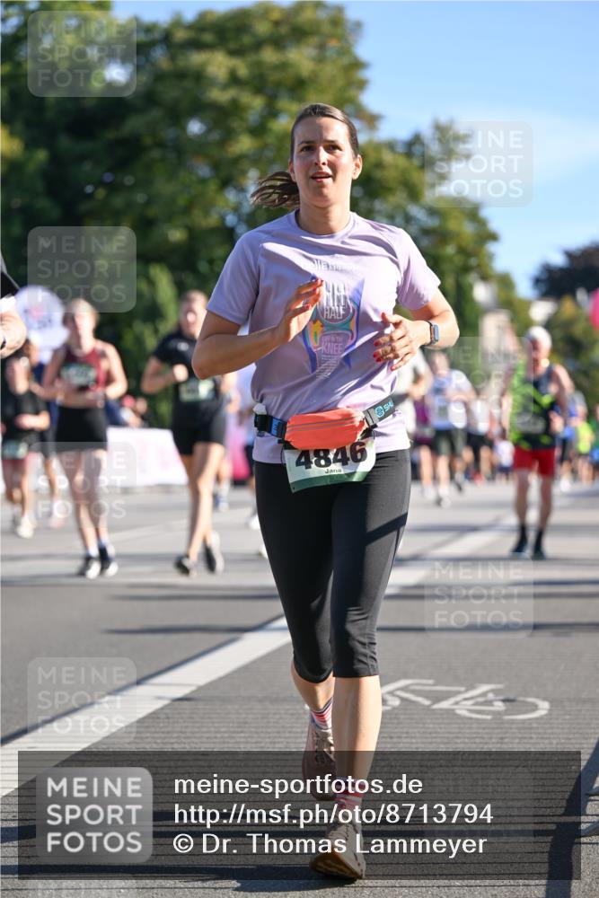 07.09.2025 - BARMER Alsterlauf Dr. Thomas Lammeyer http://msf.ph/oto/8713794 07.09.2025 09:45:55 Laufen 4846 meine-sportfotos.de