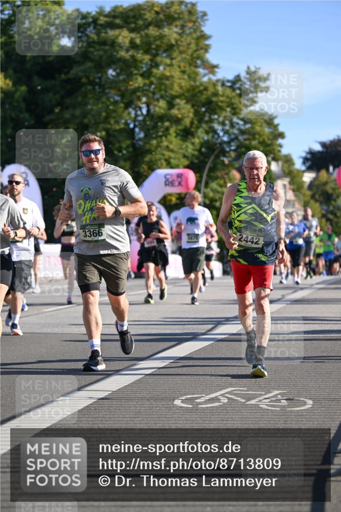 07.09.2025 - BARMER Alsterlauf Dr. Thomas Lammeyer http://msf.ph/oto/8713809 07.09.2025 09:45:58 Laufen 3366, 3475, 2442 meine-sportfotos.de