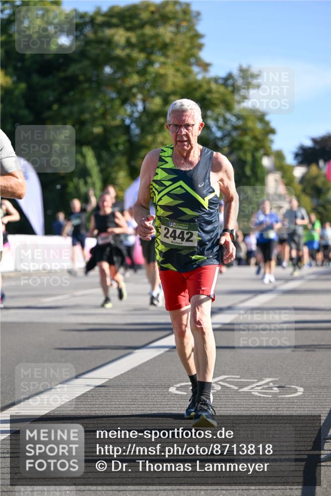 07.09.2025 - BARMER Alsterlauf Dr. Thomas Lammeyer http://msf.ph/oto/8713818 07.09.2025 09:45:59 Laufen 36, 2442 meine-sportfotos.de