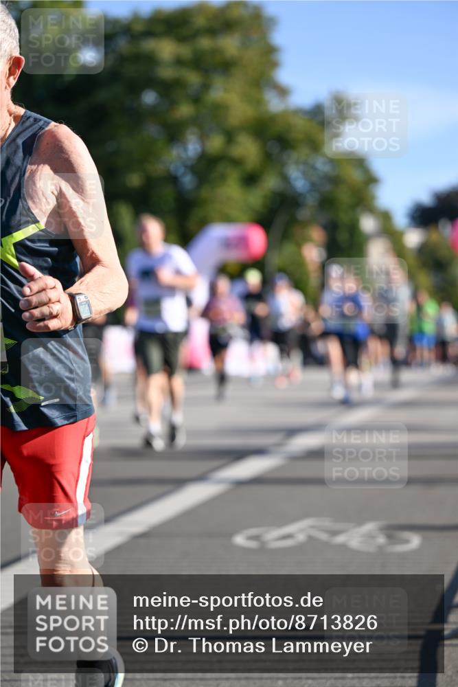 07.09.2025 - BARMER Alsterlauf Dr. Thomas Lammeyer http://msf.ph/oto/8713826 07.09.2025 09:46:00 Laufen 64 meine-sportfotos.de