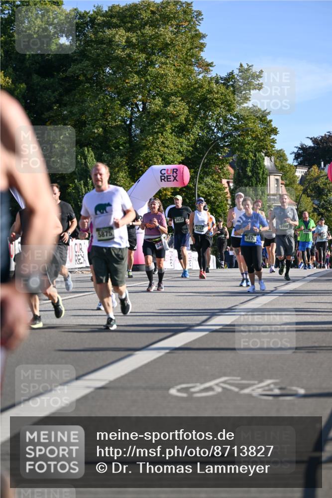 07.09.2025 - BARMER Alsterlauf Dr. Thomas Lammeyer http://msf.ph/oto/8713827 07.09.2025 09:46:01 Laufen 3833, 5875, 4393, 5956, 4394, 240, 3875 meine-sportfotos.de