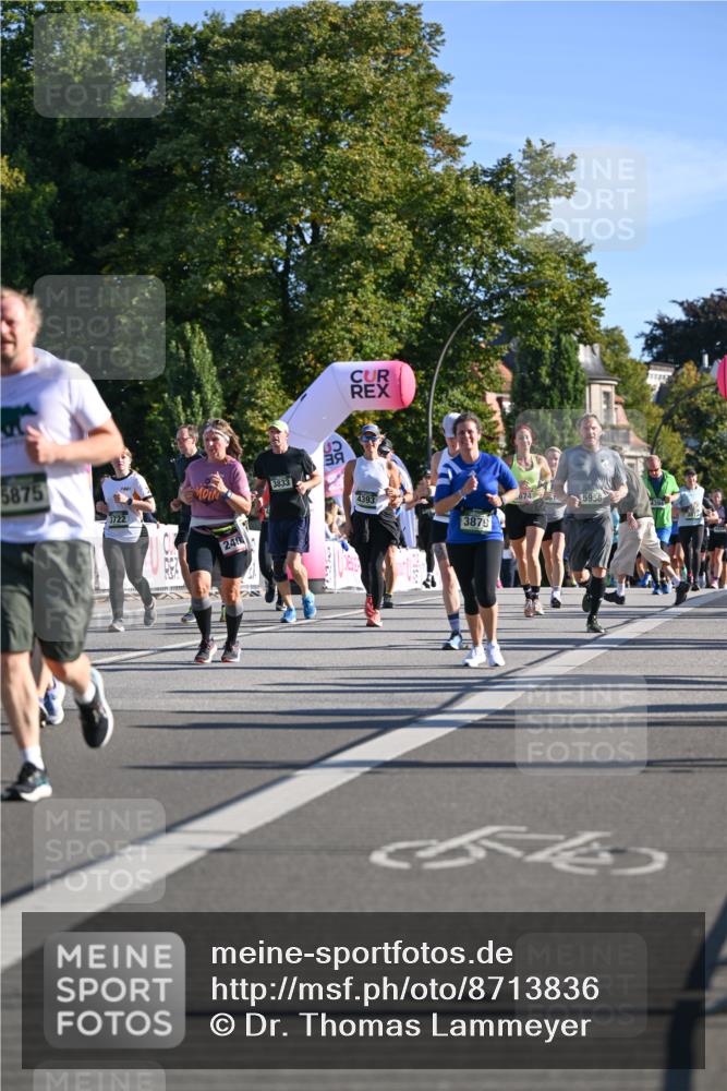 07.09.2025 - BARMER Alsterlauf Dr. Thomas Lammeyer http://msf.ph/oto/8713836 07.09.2025 09:46:02 Laufen 5875, 3722, 240, 3833, 674, 4393, 5956, 3879 meine-sportfotos.de