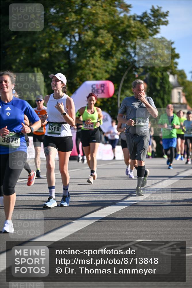 07.09.2025 - BARMER Alsterlauf Dr. Thomas Lammeyer http://msf.ph/oto/8713848 07.09.2025 09:46:05 Laufen 3879, 4519, 2674, 5956 meine-sportfotos.de