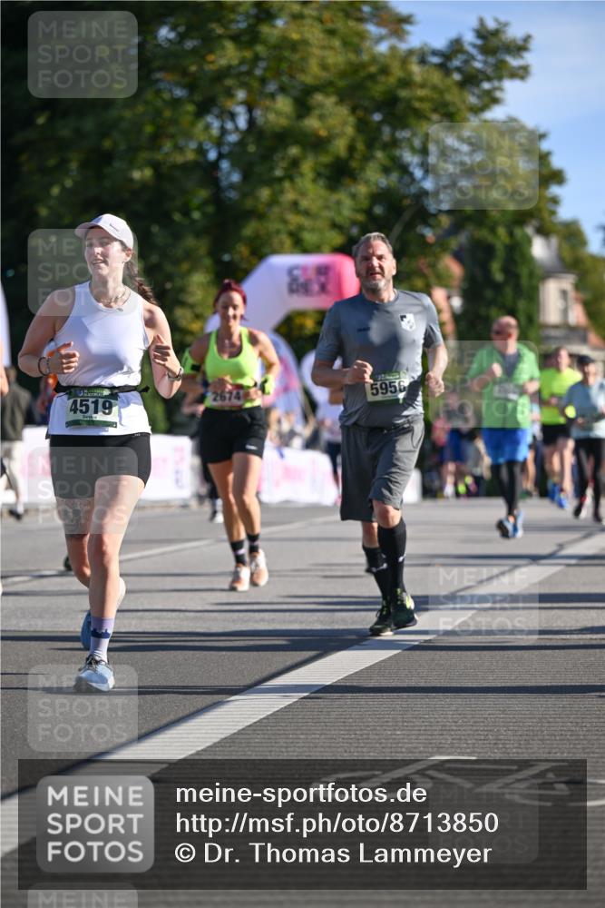 07.09.2025 - BARMER Alsterlauf Dr. Thomas Lammeyer http://msf.ph/oto/8713850 07.09.2025 09:46:06 Laufen 4519, 2674, 5956 meine-sportfotos.de