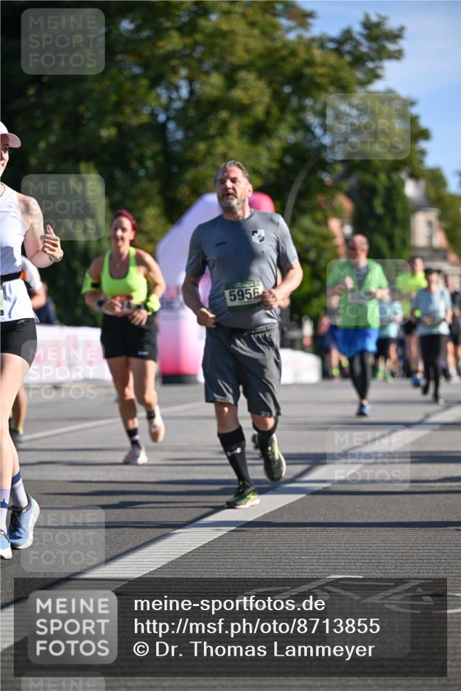 07.09.2025 - BARMER Alsterlauf Dr. Thomas Lammeyer http://msf.ph/oto/8713855 07.09.2025 09:46:06 Laufen 5956 meine-sportfotos.de