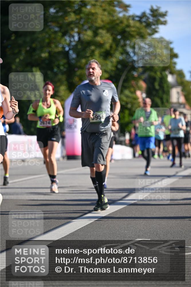 07.09.2025 - BARMER Alsterlauf Dr. Thomas Lammeyer http://msf.ph/oto/8713856 07.09.2025 09:46:07 Laufen 5956, 2674 meine-sportfotos.de