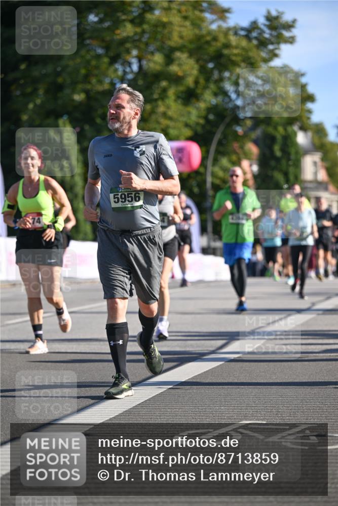 07.09.2025 - BARMER Alsterlauf Dr. Thomas Lammeyer http://msf.ph/oto/8713859 07.09.2025 09:46:07 Laufen 74, 5956 meine-sportfotos.de