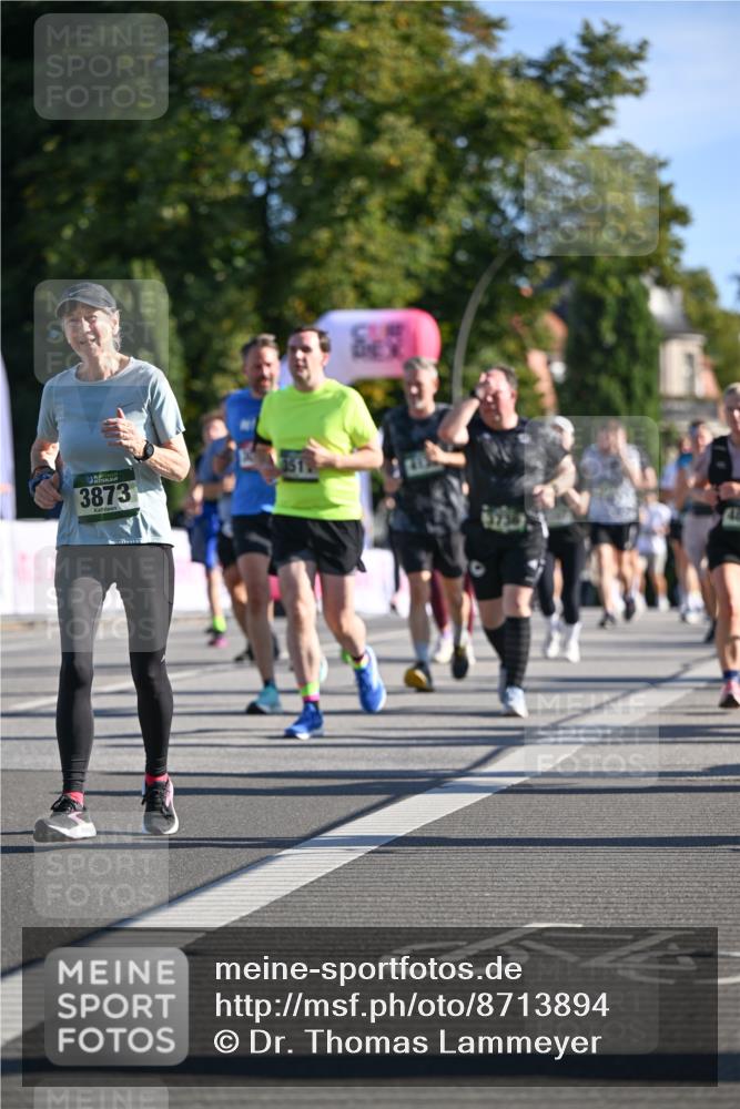 07.09.2025 - BARMER Alsterlauf Dr. Thomas Lammeyer http://msf.ph/oto/8713894 07.09.2025 09:46:13 Laufen 3873 meine-sportfotos.de