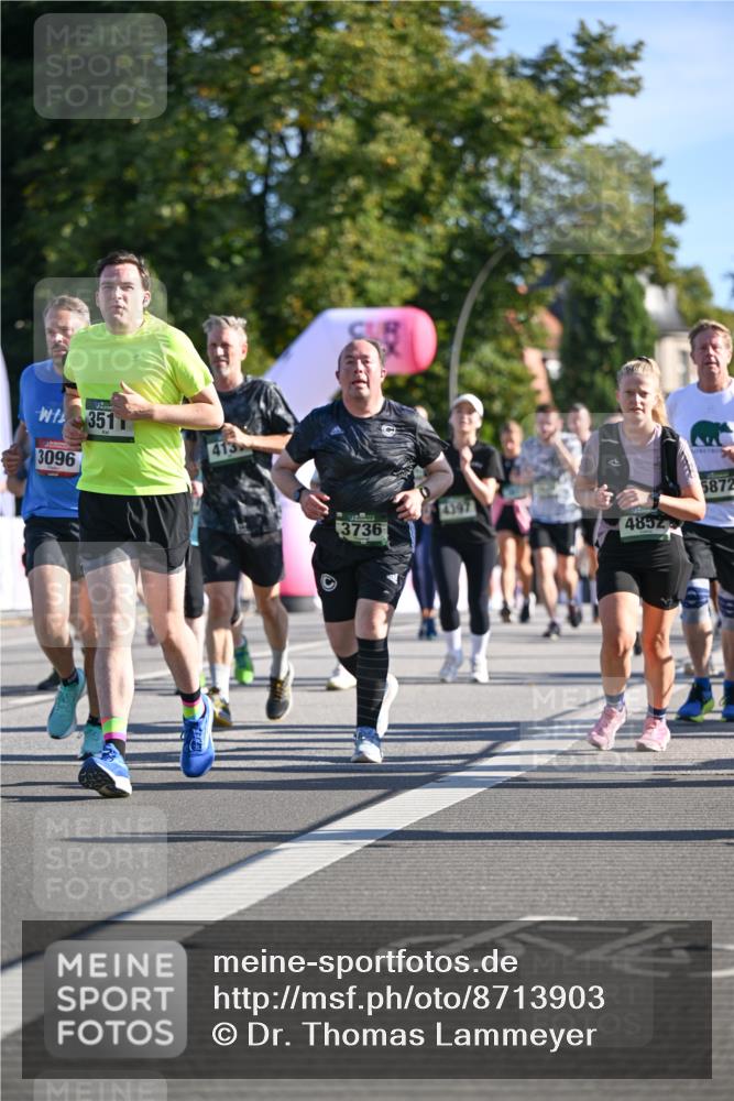 07.09.2025 - BARMER Alsterlauf Dr. Thomas Lammeyer http://msf.ph/oto/8713903 07.09.2025 09:46:14 Laufen 351, 413, 3096, 4397, 3736, 4852, 5872 meine-sportfotos.de