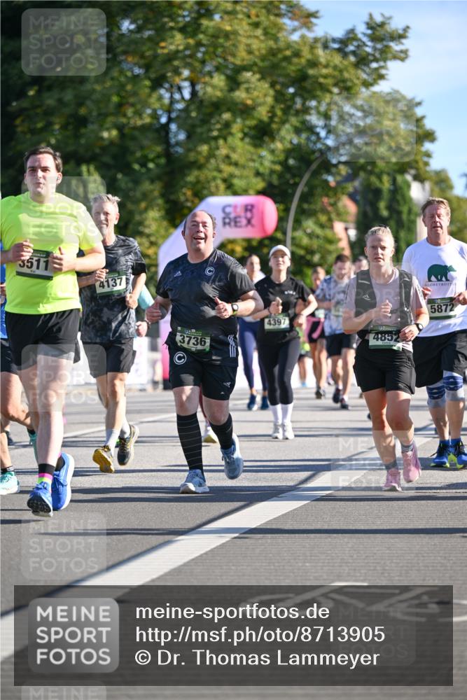 07.09.2025 - BARMER Alsterlauf Dr. Thomas Lammeyer http://msf.ph/oto/8713905 07.09.2025 09:46:15 Laufen 3511, 4137, 3736, 4397, 4852, 5872 meine-sportfotos.de