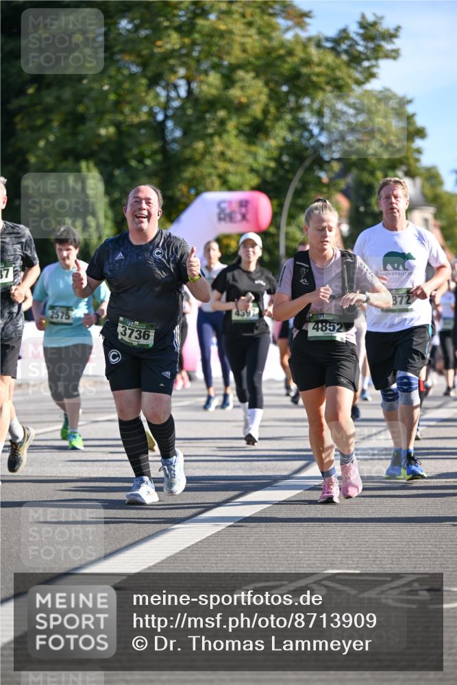 07.09.2025 - BARMER Alsterlauf Dr. Thomas Lammeyer http://msf.ph/oto/8713909 07.09.2025 09:46:16 Laufen 37, 2575, 3736, 4852, 872 meine-sportfotos.de