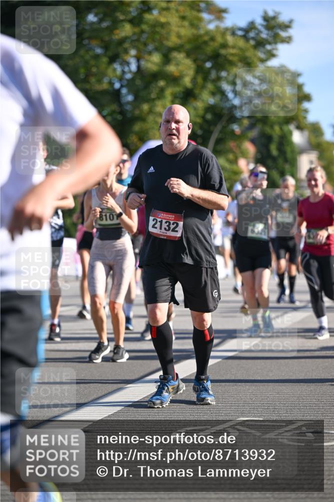07.09.2025 - BARMER Alsterlauf Dr. Thomas Lammeyer http://msf.ph/oto/8713932 07.09.2025 09:46:19 Laufen 810, 2132 meine-sportfotos.de