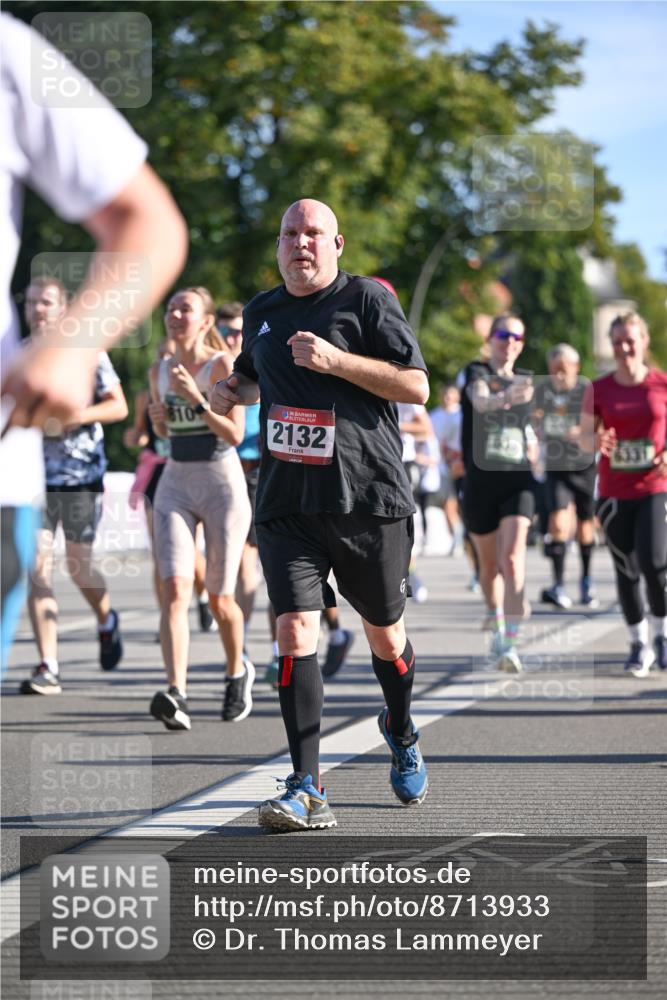 07.09.2025 - BARMER Alsterlauf Dr. Thomas Lammeyer http://msf.ph/oto/8713933 07.09.2025 09:46:19 Laufen 810, 2132 meine-sportfotos.de
