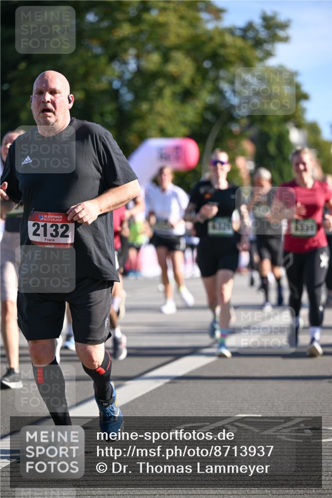 07.09.2025 - BARMER Alsterlauf Dr. Thomas Lammeyer http://msf.ph/oto/8713937 07.09.2025 09:46:20 Laufen 10, 36, 2132 meine-sportfotos.de