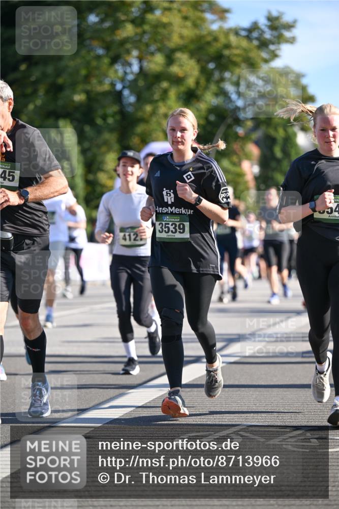07.09.2025 - BARMER Alsterlauf Dr. Thomas Lammeyer http://msf.ph/oto/8713966 07.09.2025 09:46:25 Laufen 45, 412, 3539, 54 meine-sportfotos.de