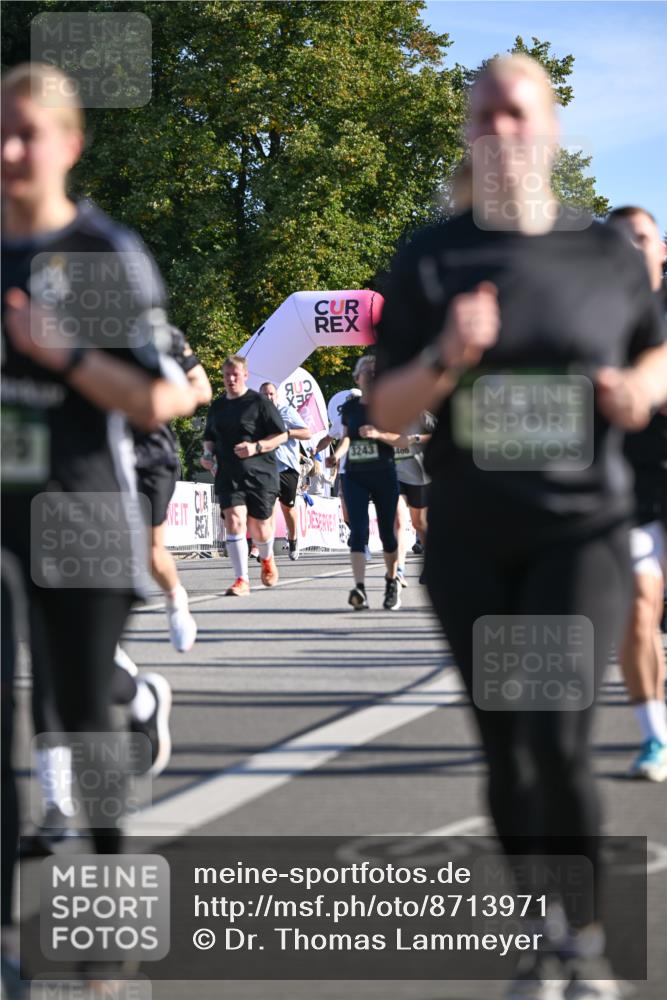 07.09.2025 - BARMER Alsterlauf Dr. Thomas Lammeyer http://msf.ph/oto/8713971 07.09.2025 09:46:27 Laufen 3243, 400, 6 meine-sportfotos.de