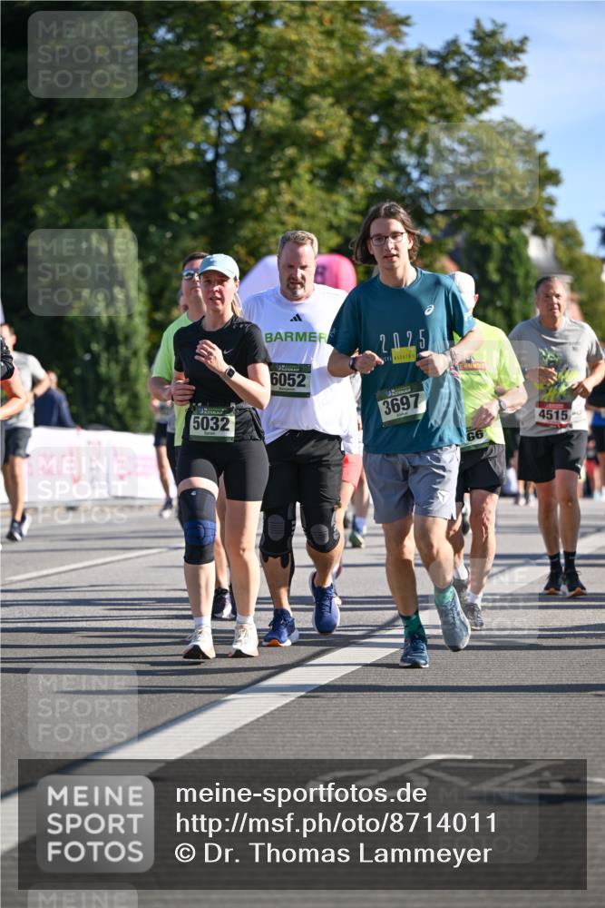 07.09.2025 - BARMER Alsterlauf Dr. Thomas Lammeyer http://msf.ph/oto/8714011 07.09.2025 09:46:35 Laufen 5032, 6052, 2025, 3697, 66, 4515 meine-sportfotos.de