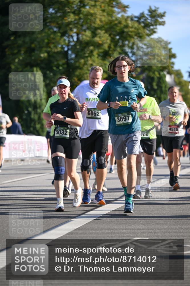 07.09.2025 - BARMER Alsterlauf Dr. Thomas Lammeyer http://msf.ph/oto/8714012 07.09.2025 09:46:35 Laufen 5032, 6052, 2025, 3697, 66, 4515 meine-sportfotos.de