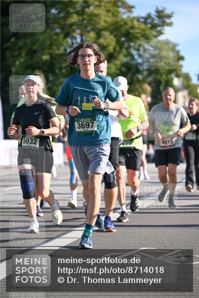 07.09.2025 - BARMER Alsterlauf Dr. Thomas Lammeyer http://msf.ph/oto/8714018 07.09.2025 09:46:36 Laufen 5032, 202, 36, 3697, 400, 4515 meine-sportfotos.de