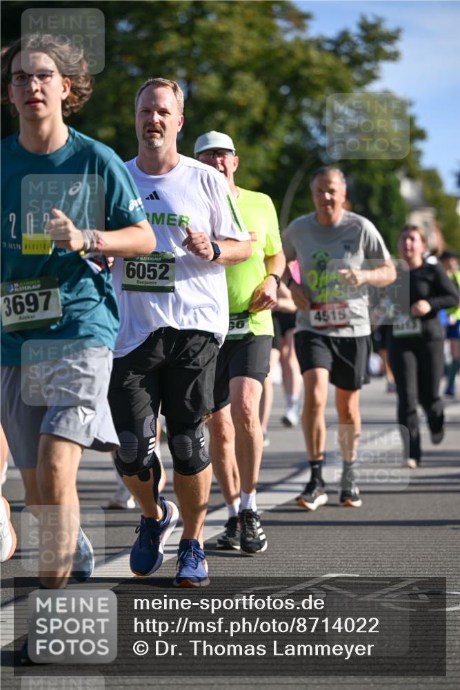 07.09.2025 - BARMER Alsterlauf Dr. Thomas Lammeyer http://msf.ph/oto/8714022 07.09.2025 09:46:37 Laufen 202, 1, 3697, 6052, 4515 meine-sportfotos.de