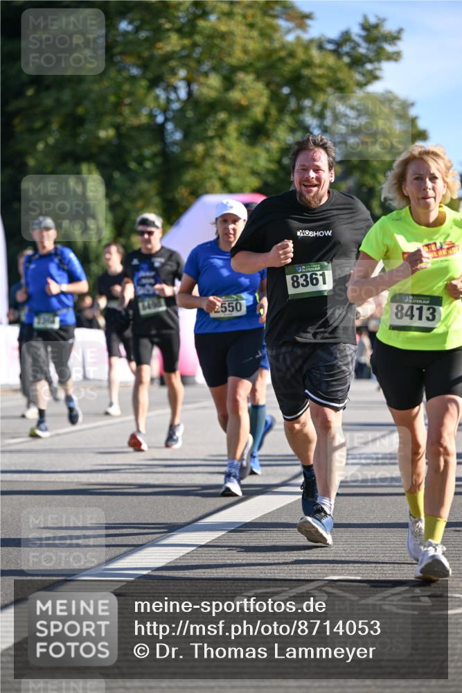 07.09.2025 - BARMER Alsterlauf Dr. Thomas Lammeyer http://msf.ph/oto/8714053 07.09.2025 09:46:42 Laufen 2550, 36, 8361, 8413 meine-sportfotos.de