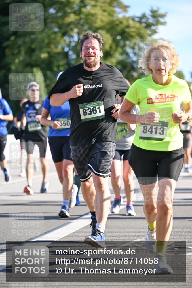 07.09.2025 - BARMER Alsterlauf Dr. Thomas Lammeyer http://msf.ph/oto/8714058 07.09.2025 09:46:43 Laufen 550, 36, 8361, 8413 meine-sportfotos.de