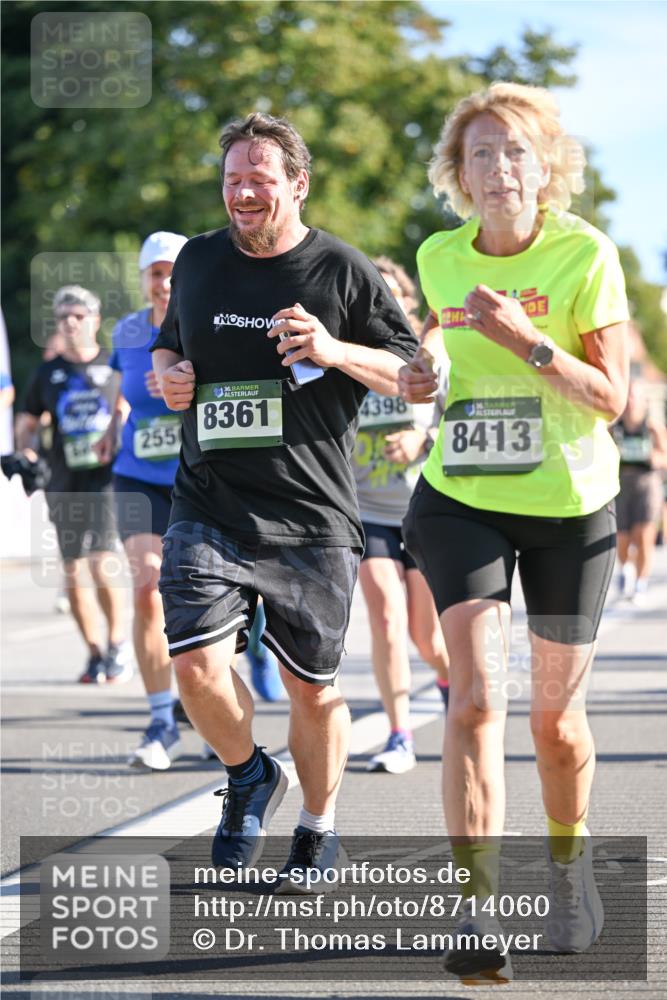 07.09.2025 - BARMER Alsterlauf Dr. Thomas Lammeyer http://msf.ph/oto/8714060 07.09.2025 09:46:43 Laufen 255, 36, 8361, 4398, 8413 meine-sportfotos.de