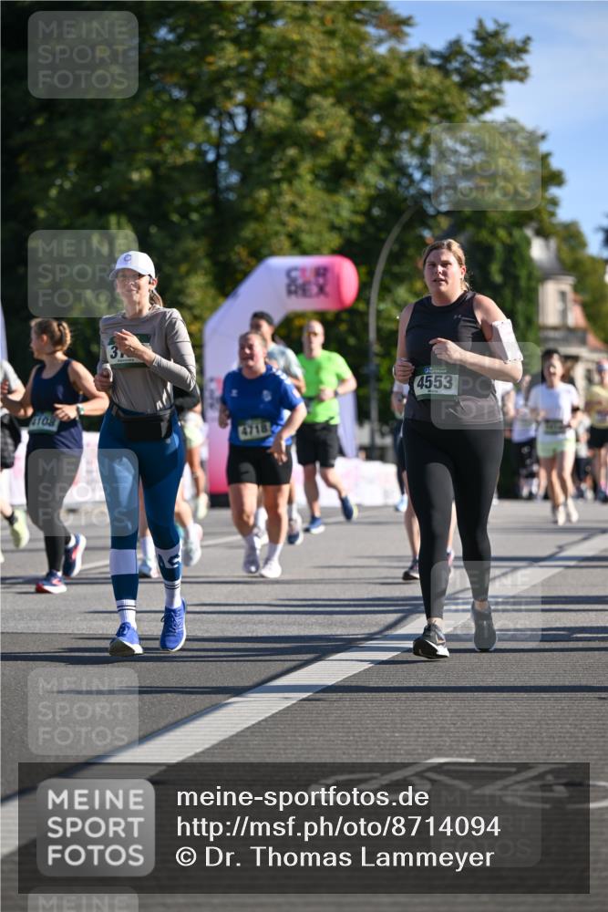 07.09.2025 - BARMER Alsterlauf Dr. Thomas Lammeyer http://msf.ph/oto/8714094 07.09.2025 09:46:50 Laufen 4108, 4718, 4553 meine-sportfotos.de