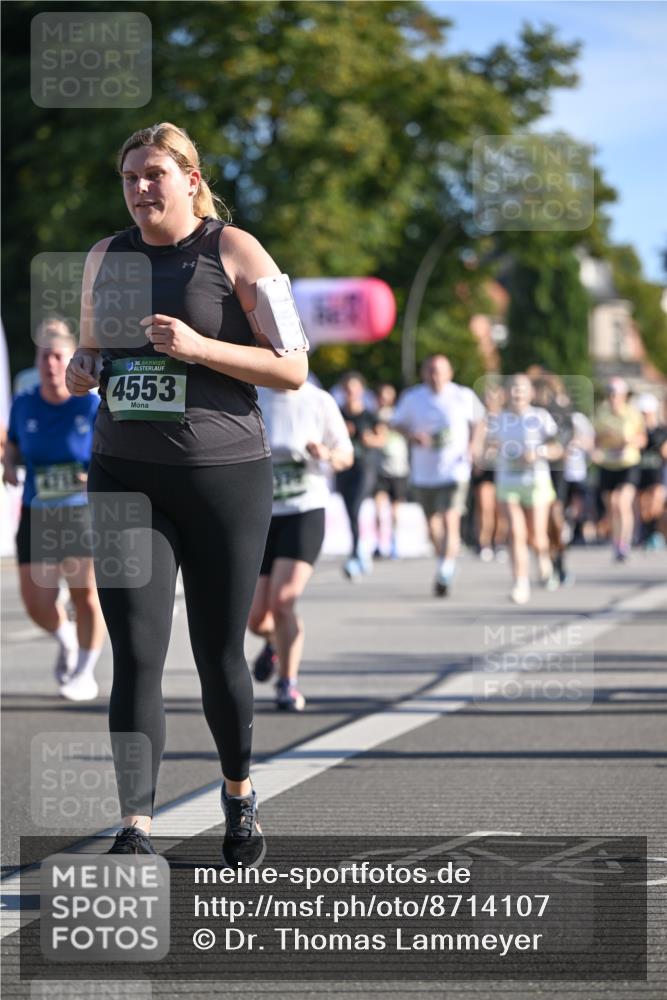 07.09.2025 - BARMER Alsterlauf Dr. Thomas Lammeyer http://msf.ph/oto/8714107 07.09.2025 09:46:52 Laufen 4421, 36, 4553 meine-sportfotos.de