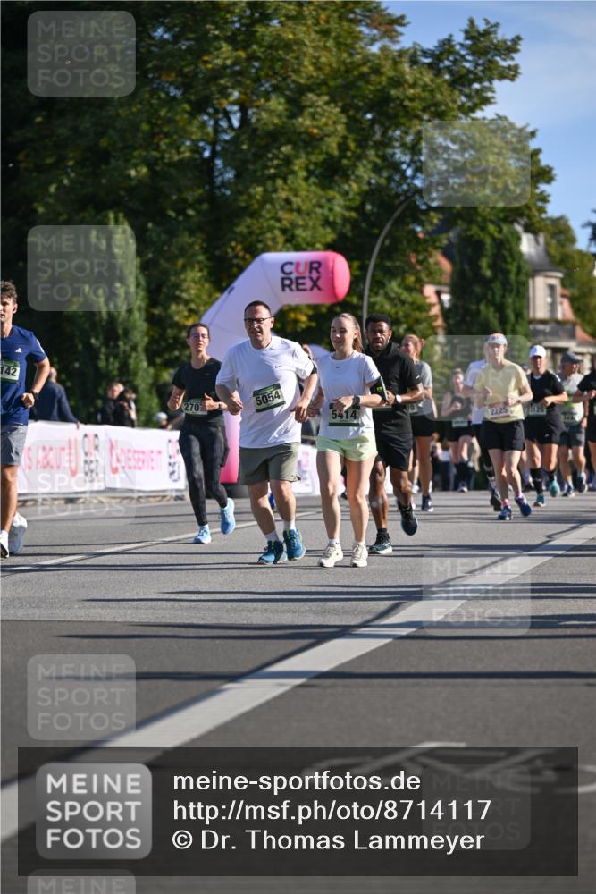 07.09.2025 - BARMER Alsterlauf Dr. Thomas Lammeyer http://msf.ph/oto/8714117 07.09.2025 09:46:54 Laufen 142, 270, 5054, 5414, 2225, 125 meine-sportfotos.de