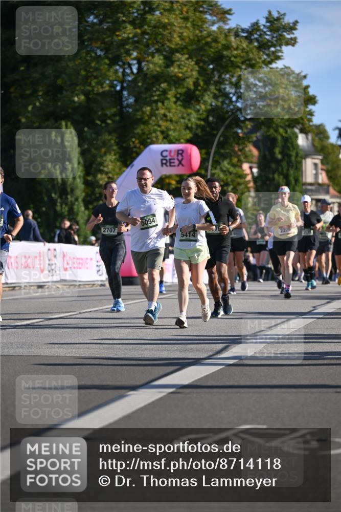 07.09.2025 - BARMER Alsterlauf Dr. Thomas Lammeyer http://msf.ph/oto/8714118 07.09.2025 09:46:54 Laufen 2707, 5054, 5414, 2225 meine-sportfotos.de
