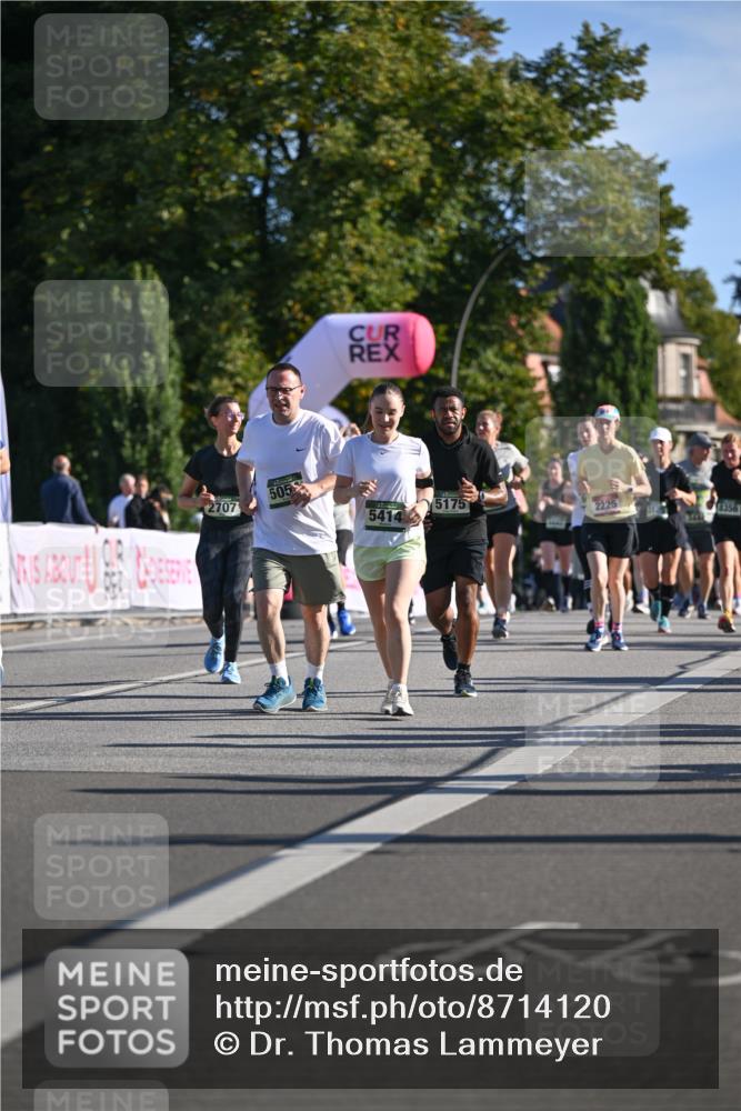 07.09.2025 - BARMER Alsterlauf Dr. Thomas Lammeyer http://msf.ph/oto/8714120 07.09.2025 09:46:54 Laufen 2707, 505, 5175, 2225, 8356, 5414 meine-sportfotos.de