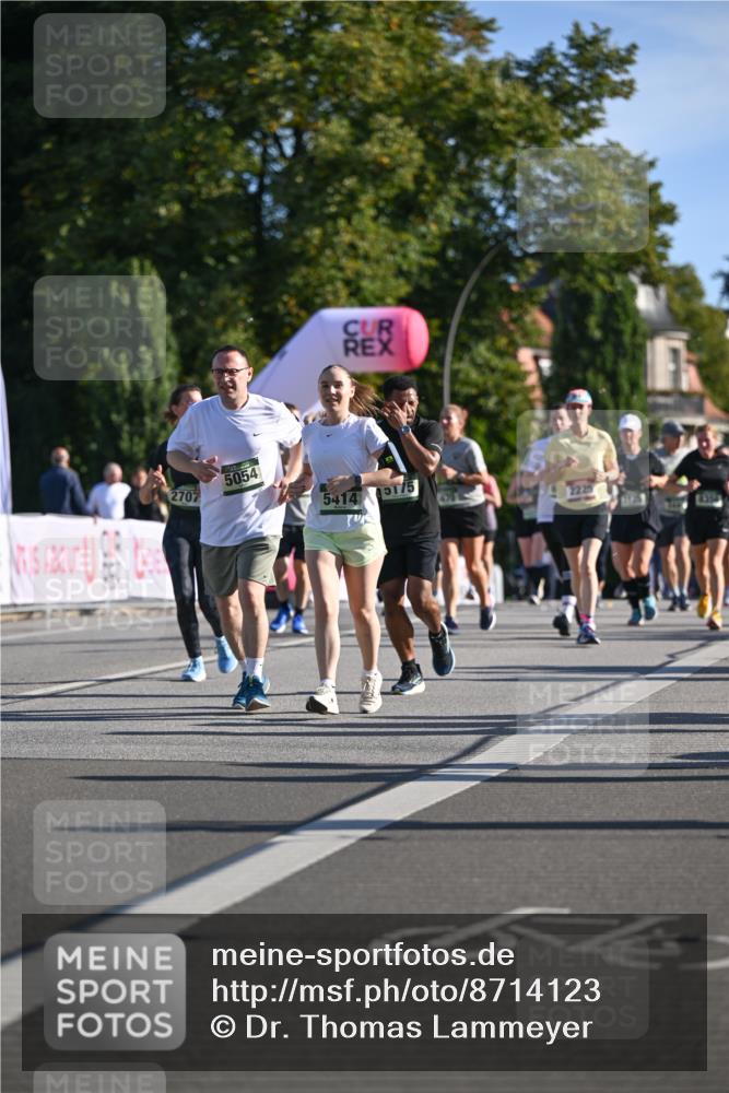 07.09.2025 - BARMER Alsterlauf Dr. Thomas Lammeyer http://msf.ph/oto/8714123 07.09.2025 09:46:55 Laufen 2707, 5054, 5414, 175, 2225 meine-sportfotos.de