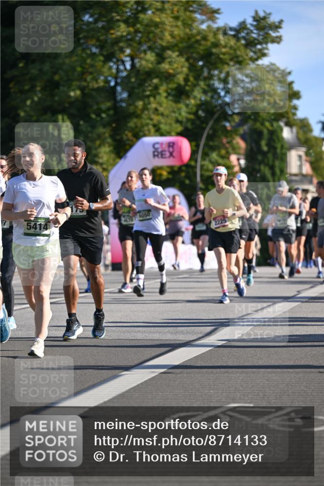 07.09.2025 - BARMER Alsterlauf Dr. Thomas Lammeyer http://msf.ph/oto/8714133 07.09.2025 09:46:57 Laufen 5414, 4670, 6050, 2225 meine-sportfotos.de