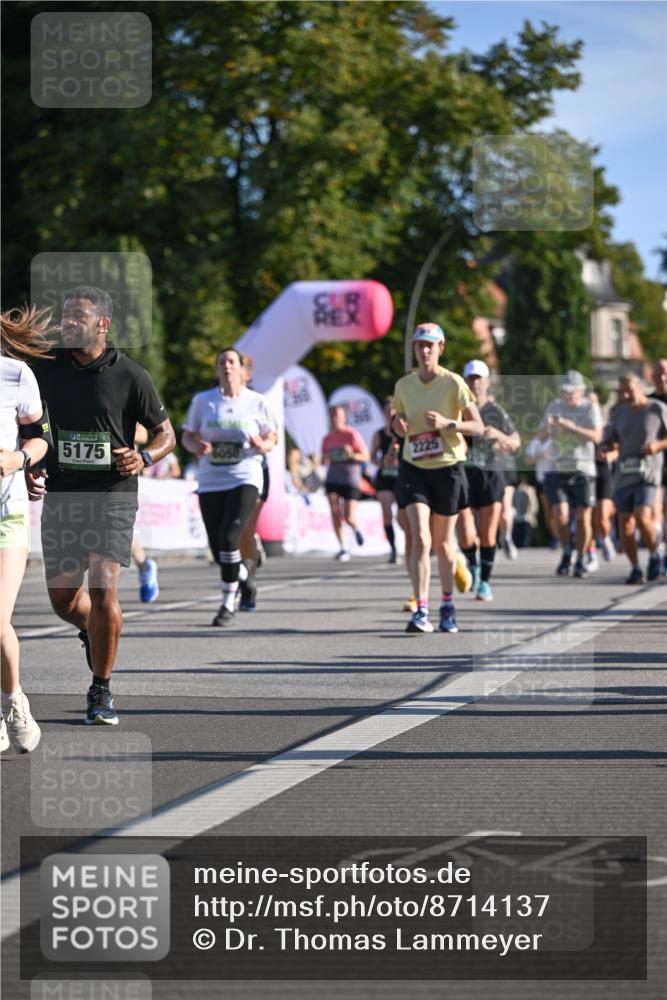 07.09.2025 - BARMER Alsterlauf Dr. Thomas Lammeyer http://msf.ph/oto/8714137 07.09.2025 09:46:57 Laufen 5175, 2225 meine-sportfotos.de