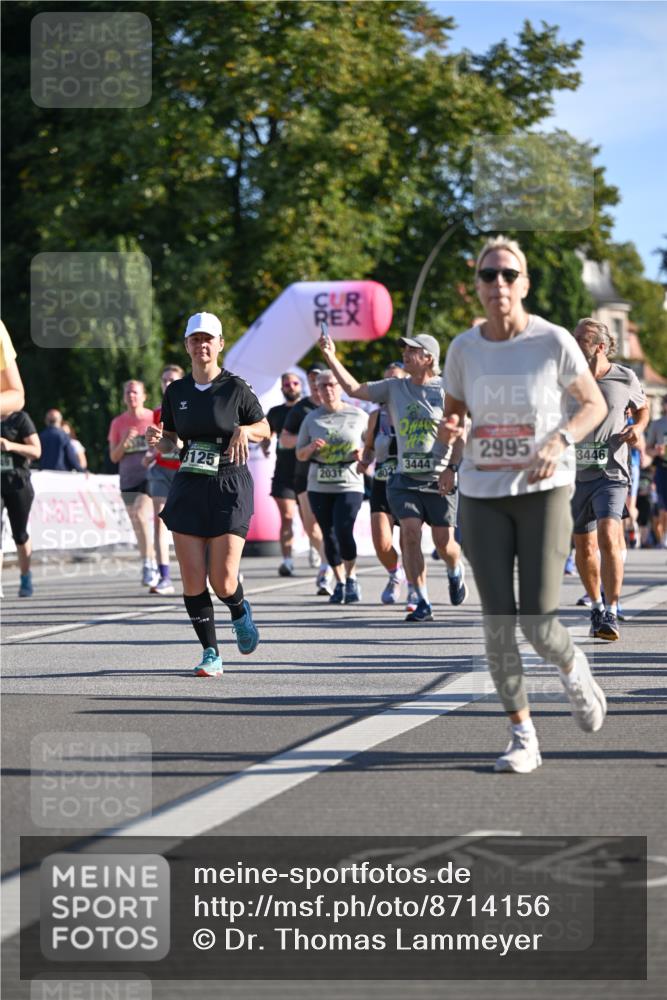 07.09.2025 - BARMER Alsterlauf Dr. Thomas Lammeyer http://msf.ph/oto/8714156 07.09.2025 09:47:00 Laufen 125, 2995, 3444, 3446, 2031, 602 meine-sportfotos.de