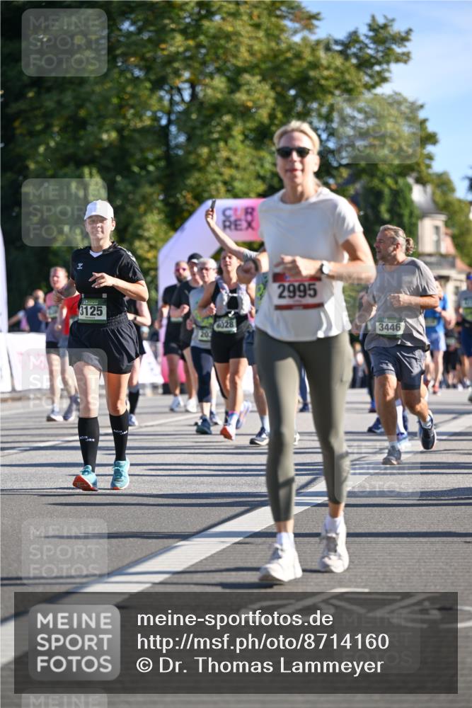 07.09.2025 - BARMER Alsterlauf Dr. Thomas Lammeyer http://msf.ph/oto/8714160 07.09.2025 09:47:01 Laufen 3125, 6028, 2995, 3446 meine-sportfotos.de